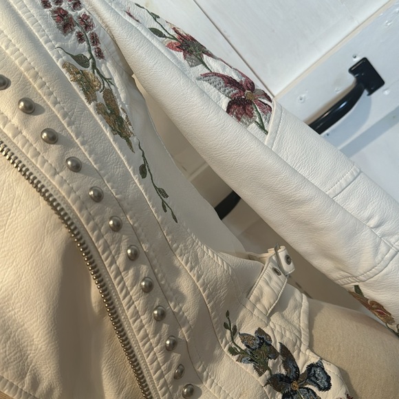 BlankNYC White Floral Studded Leather Jacket - Picture 3 of 6
